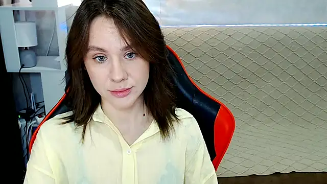 Snapshot of MiaBun1 chatting on 01/15/26, 05:01 MiaBun1 online show from 01/15/26, 05:01