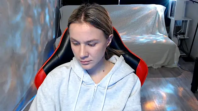 Snapshot of MiaBun1 chatting on 03/16/26, 03:56 MiaBun1 online show from 03/16/26, 03:56