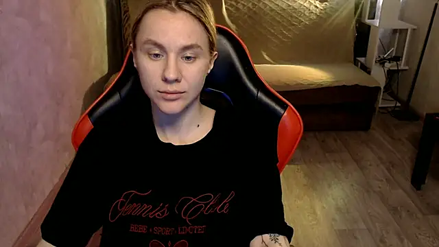 Snapshot of MiaBun1 chatting on 04/04/26, 02:25 MiaBun1 online show from 04/04/26, 02:25