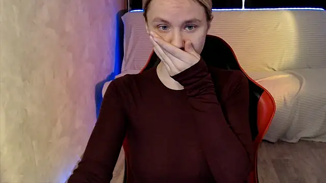 Snapshot of MiaBun1 chatting on 04/16/26, 02:45 MiaBun1 online show from 04/16/26, 02:45