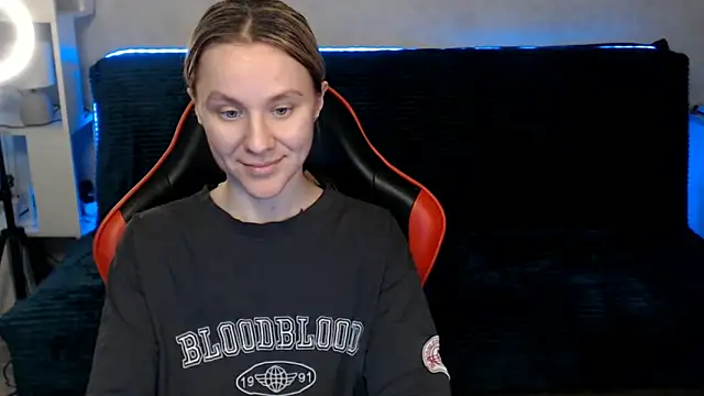 MiaBun1 online show from 04/26/26, 02:04
