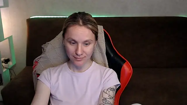 MiaBun1 online show from 05/11/26, 02:45