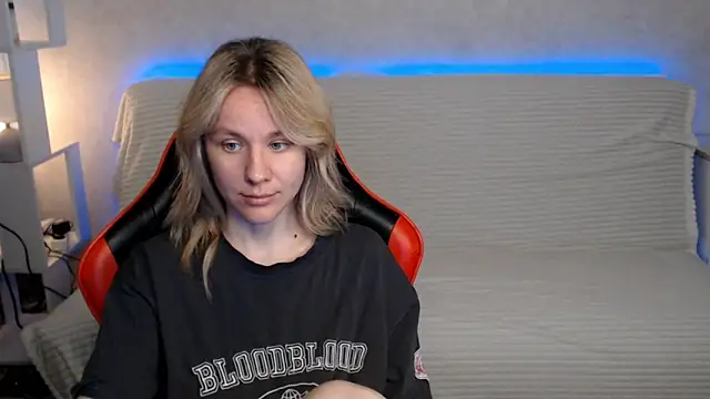 MiaBun1 online show from 05/13/26, 04:10