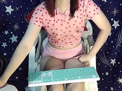 Snapshot of WetCreamyPusy4u chatting on 03/19/26, 06:28 WetCreamyPusy4u online show from 03/19/26, 06:28