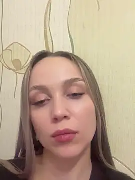 AnnaRow online show from 12/14/25, 07:29