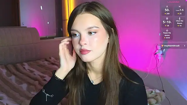 Snapshot of MoonJoyce chatting on 12/22/25, 03:09 MoonJoyce online show from 12/22/25, 03:09