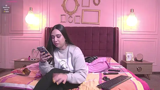 Snapshot of KendallVelvet chatting on 03/14/26, 04:45 KendallVelvet online show from 03/14/26, 04:45