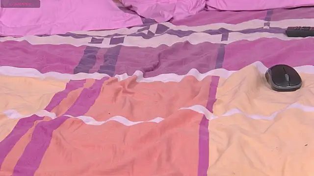 Snapshot of KendallVelvet chatting on 04/15/26, 09:05 KendallVelvet online show from 04/15/26, 09:05