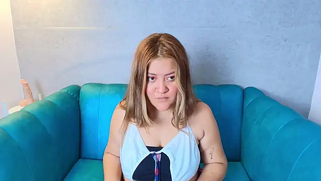 Snapshot of Sofia__Saenz chatting on 12/18/25, 12:11 Sofia Saenz online show from 12/18/25, 12:11