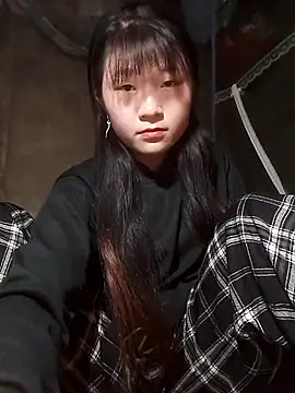 hinata-xx online show from 12/22/25, 11:29