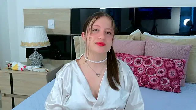 Snapshot of BellaFlecher chatting on 03/08/26, 03:16 BellaFlecher online show from 03/08/26, 03:16