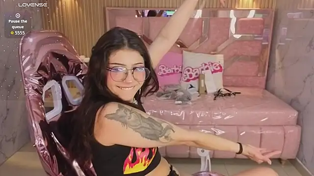 miss devil s online show from 01/10/26, 03:19