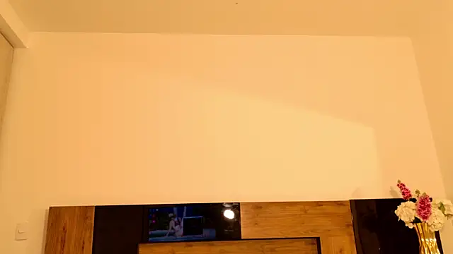 LucyHanks online show from 04/14/26, 11:33