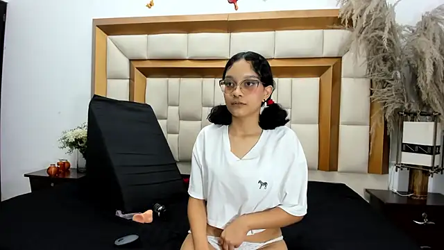 RebecaMarshall online show from 02/16/26, 07:21