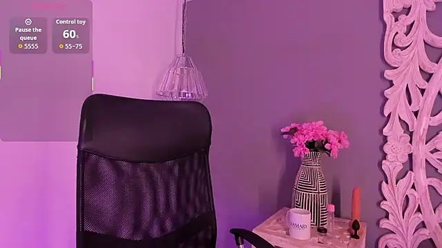 loraineblake online show from 01/12/26, 02:22