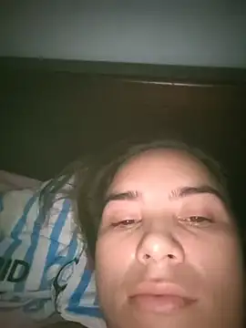 Snapshot of Charlott_smi chatting on 07/04/26, 01:17 Charlott smi online show from 07/04/26, 01:17