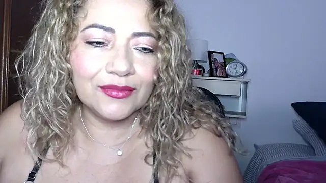 Snapshot of mariajosebarrazaa chatting on 06/23/26, 03:54 mariajosebarrazaa online show from 06/23/26, 03:54