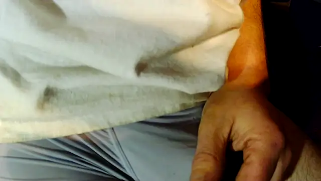 Snapshot of mythicbonez69 chatting on 03/25/26, 02:28 mythicbonez69 online show from 03/25/26, 02:28