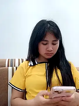 Him MountainGirl online show from 04/07/26, 12:05