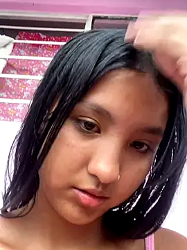 Snapshot of firuze_hatunn1 chatting on 12/13/25, 08:36 firuze hatunn1 online show from 12/13/25, 08:36