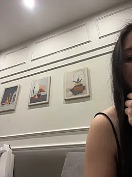 Snapshot of Lucy79xx chatting on 02/06/26, 01:14 Lucy79xx online show from 02/06/26, 01:14