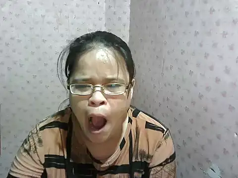 Hotty babe23 online show from 12/16/25, 04:12