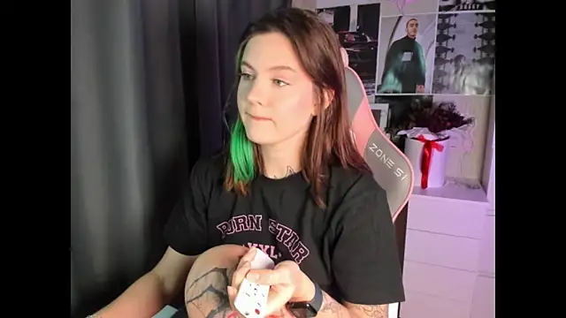 NikkieKitty online show from 01/16/26, 11:58