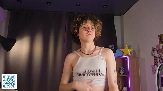 YaniraHalliburton online show from 12/14/25, 06:12