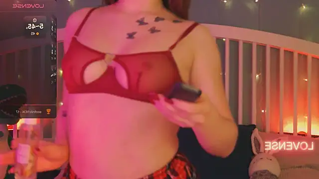 AprilFarrowy online show from 12/19/25, 01:07