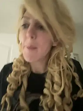 Snapshot of CelestialRuby chatting on 01/22/25, 06:31 CelestialRuby online show from 01/22/25, 06:31