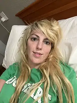 Snapshot of CelestialRuby chatting on 03/18/25, 01:43 CelestialRuby online show from 03/18/25, 01:43