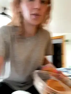 Snapshot of CelestialRuby chatting on 09/27/25, 03:39 CelestialRuby online show from 09/27/25, 03:39