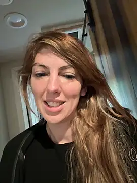 Snapshot of CelestialRuby chatting on 10/24/25, 02:35 CelestialRuby online show from 10/24/25, 02:35