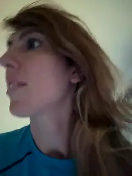 Snapshot of CelestialRuby chatting on 10/28/25, 02:42 CelestialRuby online show from 10/28/25, 02:42