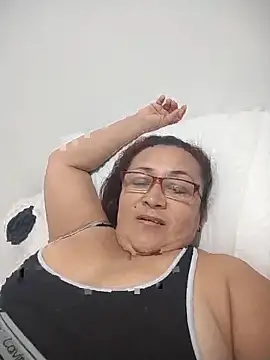 Nini Love  online show from 02/27/26, 04:12