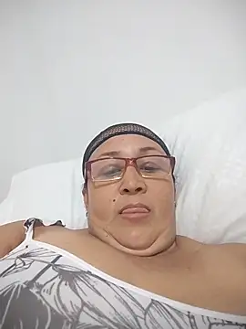 Nini Love  online show from 03/01/26, 05:04