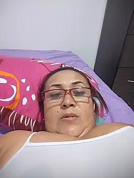 Nini Love  online show from 03/19/26, 09:41