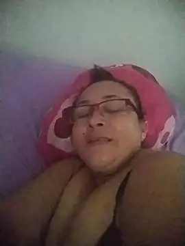 Nini Love  online show from 04/16/26, 08:53