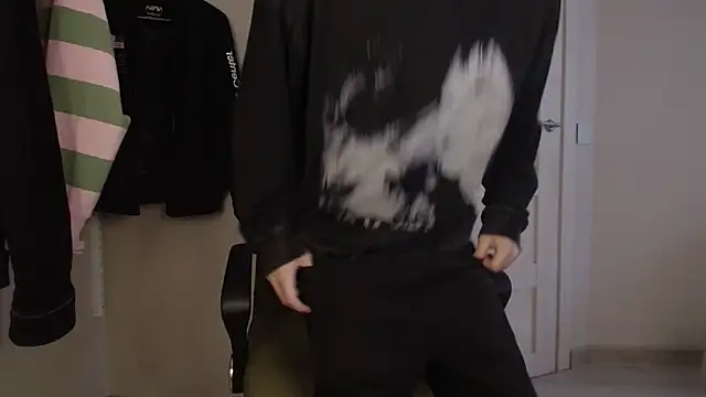 Snapshot of PeachTree chatting on 03/25/26, 11:38 PeachTree online show from 03/25/26, 11:38