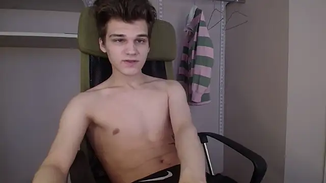 Snapshot of PeachTree chatting on 04/14/26, 01:28 PeachTree online show from 04/14/26, 01:28