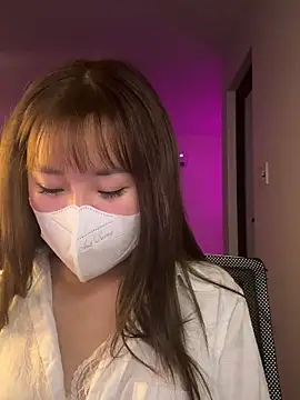 Snapshot of Miumeo20 chatting on 04/05/26, 05:21 Miumeo20 online show from 04/05/26, 05:21