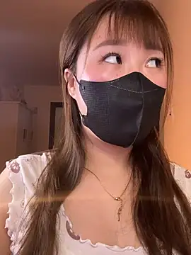 Snapshot of Miumeo20 chatting on 04/17/26, 04:32 Miumeo20 online show from 04/17/26, 04:32