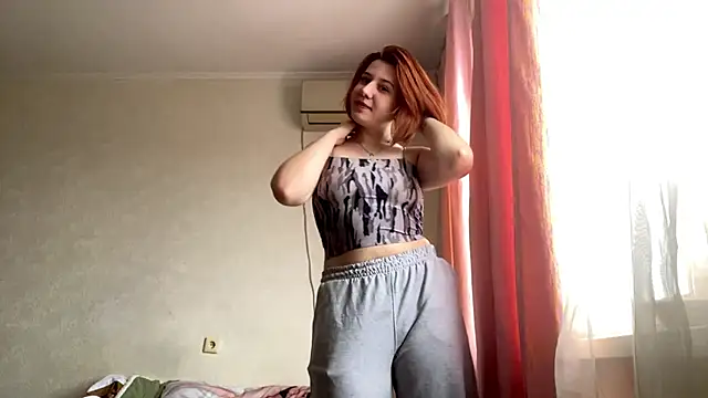 Snapshot of Julie_mayers_ chatting on 12/16/25, 11:04 Julie mayers online show from 12/16/25, 11:04