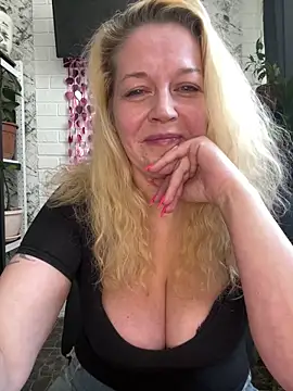 JenniferCarmen online show from 02/16/26, 09:05