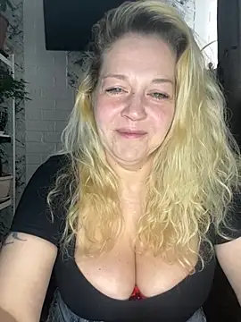 JenniferCarmen online show from 04/05/26, 04:20