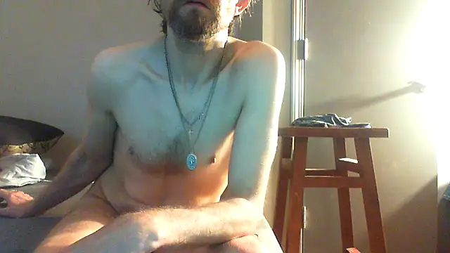 Snapshot of hornyowl84 chatting on 05/06/26, 03:57 hornyowl84 online show from 05/06/26, 03:57