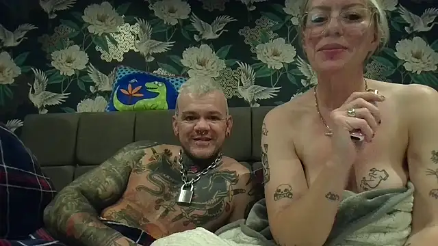 trans man and his dom online show from 02/15/26, 08:27