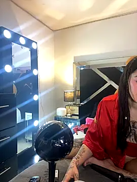 Snapshot of Moon_Magic666 chatting on 12/17/25, 07:31 Moon Magic666 online show from 12/17/25, 07:31