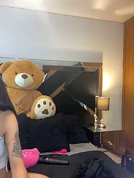 Snapshot of Moon_Magic666 chatting on 02/12/26, 09:43 Moon Magic666 online show from 02/12/26, 09:43