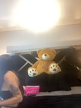 Snapshot of Moon_Magic666 chatting on 02/20/26, 10:32 Moon Magic666 online show from 02/20/26, 10:32